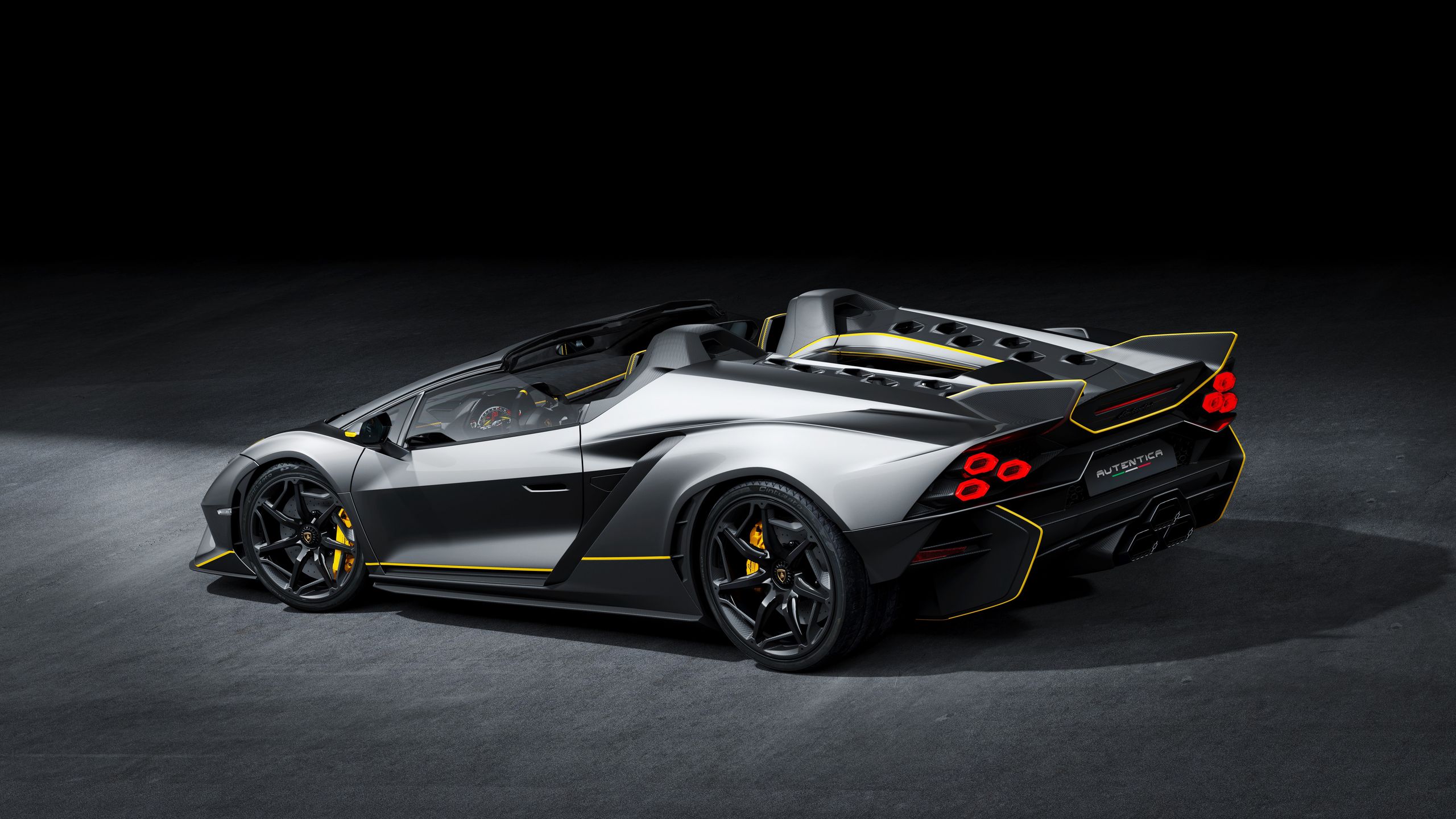 Lamborghini Autentica i Invencible