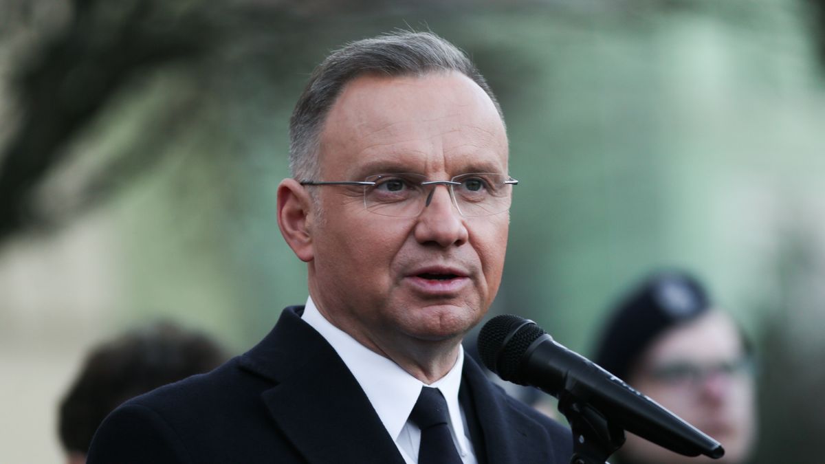 Andrzej Duda
Wschowa, 18.03.2025. Prezydent Rzeczypospolitej Polskiej Andrzej Duda podczas przem�wienia na rynku we Wschowie, 18 bm. (sko) PAP/Lech Muszy�ski
Lech Muszy�ski
polityk, polityka, przem�wienie, Rynek, wizyta, krajowa, otwarte, powiat wschowski