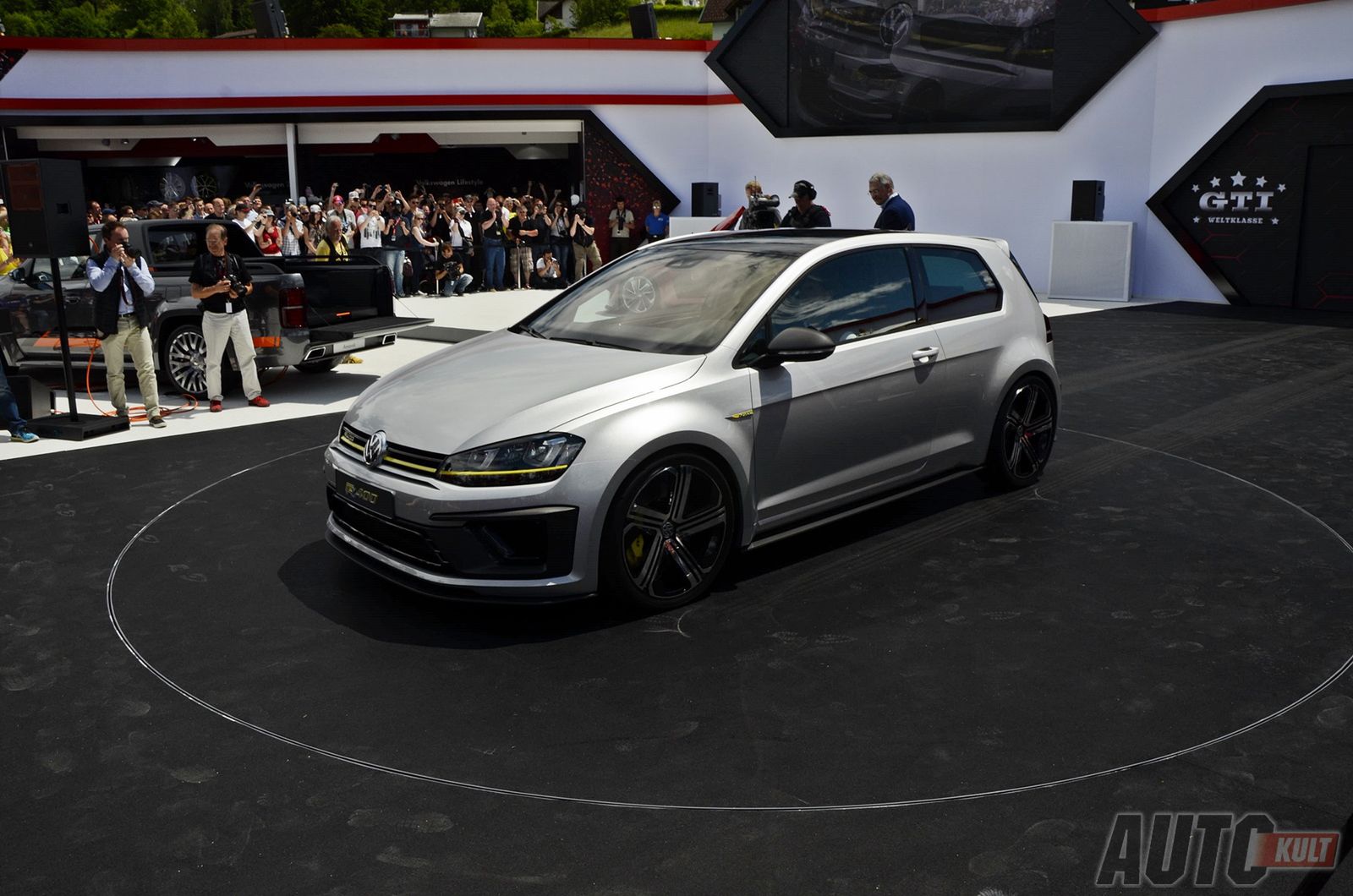 33. GTI Treffen am Wörthersee - VW GTI Roadster Concept & Golf R400 [galeria] 17