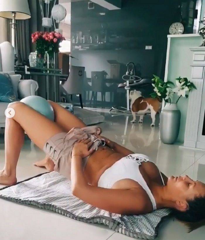 Małgorzata Rozenek ćwiczy na pierwszym treningu