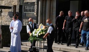 Pogrzeb Basi, która zginęła w Katowicach. Bliscy wylali morze łez żegnając 19-latkę