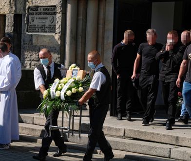 Pogrzeb Basi, która zginęła w Katowicach. Bliscy wylali morze łez żegnając 19-latkę