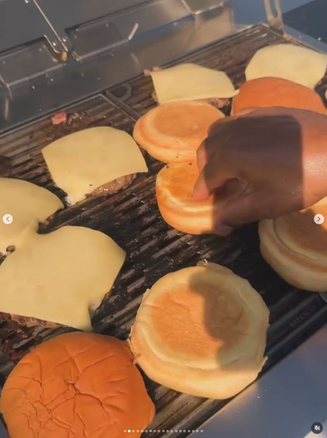 Marcelina Zawadzka relaksuje się z rodziną na jachcie w Dubaju