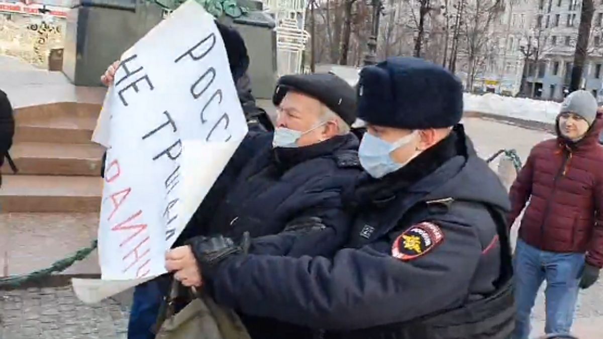 Rosyjska policja aresztowała  w sumie sześć osób. 