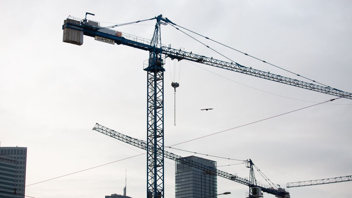 838 cm przerwy między 4-piętrowymi blokami - to zgodne z prawem.