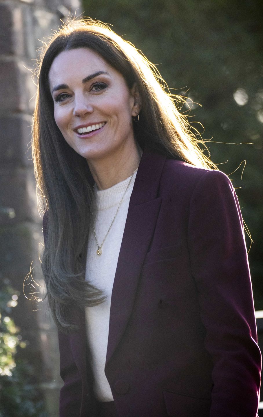 Kate Middleton w burgundowym zestawie za prawie 7 tysięcy