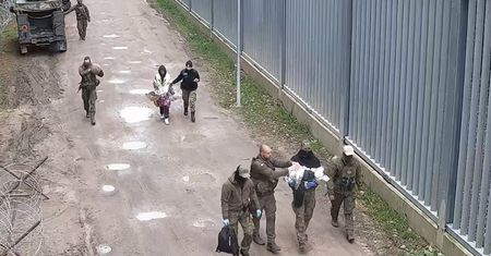 Urodziła dziecko na granicy. Służby pomogły migrantce