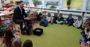 Łukasz Mejza gościem na lekcji pierwszoklasistów. Rodzicie nie kryją oburzenia