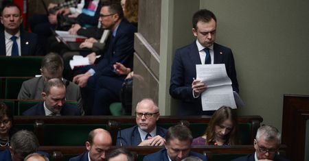 Znienawidzony podatek zostaje. Minister jednak zapowiada "odchudzenie"