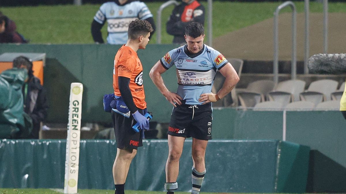 SYDNEY, AUSTRALIA - JULY 25: Chad Townsend of the Sharks walks off with an injury during the round 11 NRL match between the  Cronulla Sharks and the St George Illawarra Dragons at Netstrata Jubilee Stadium on July 25, 2020 in Sydney, Australia. (Photo by Mark Evans/Getty Images)