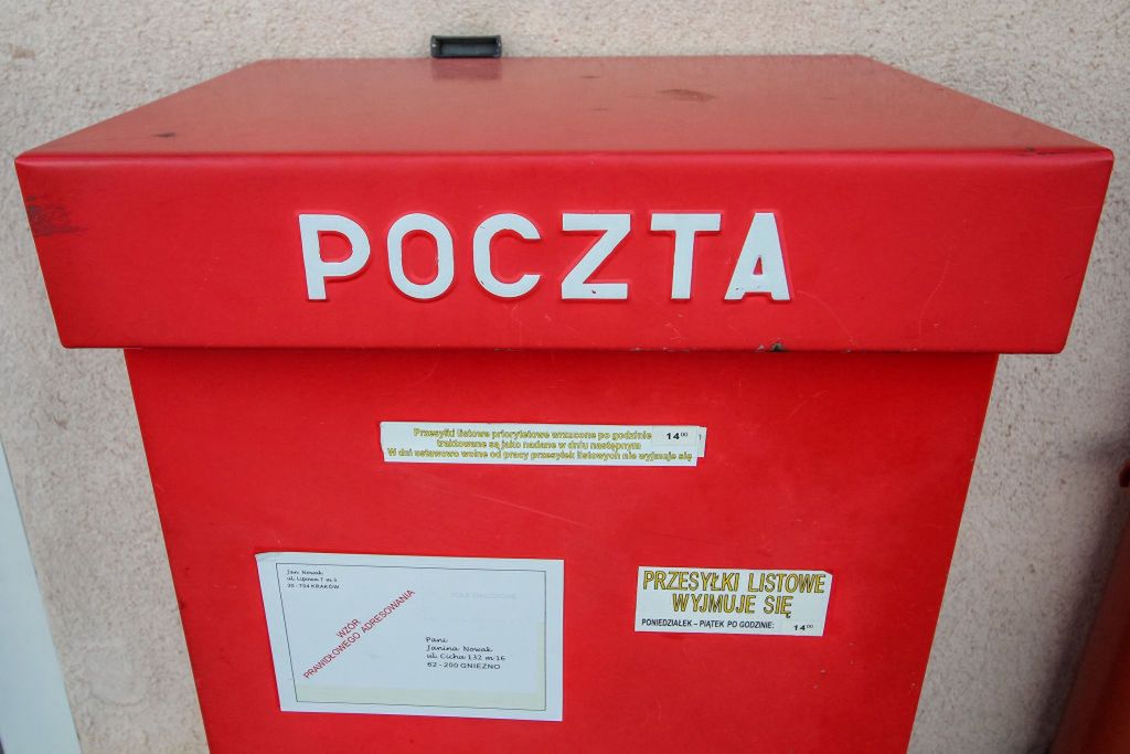 Poczta Polska ma dostarczyć pakiety wyborcze do skrzynek. Ale i tak musimy je pokwitować.