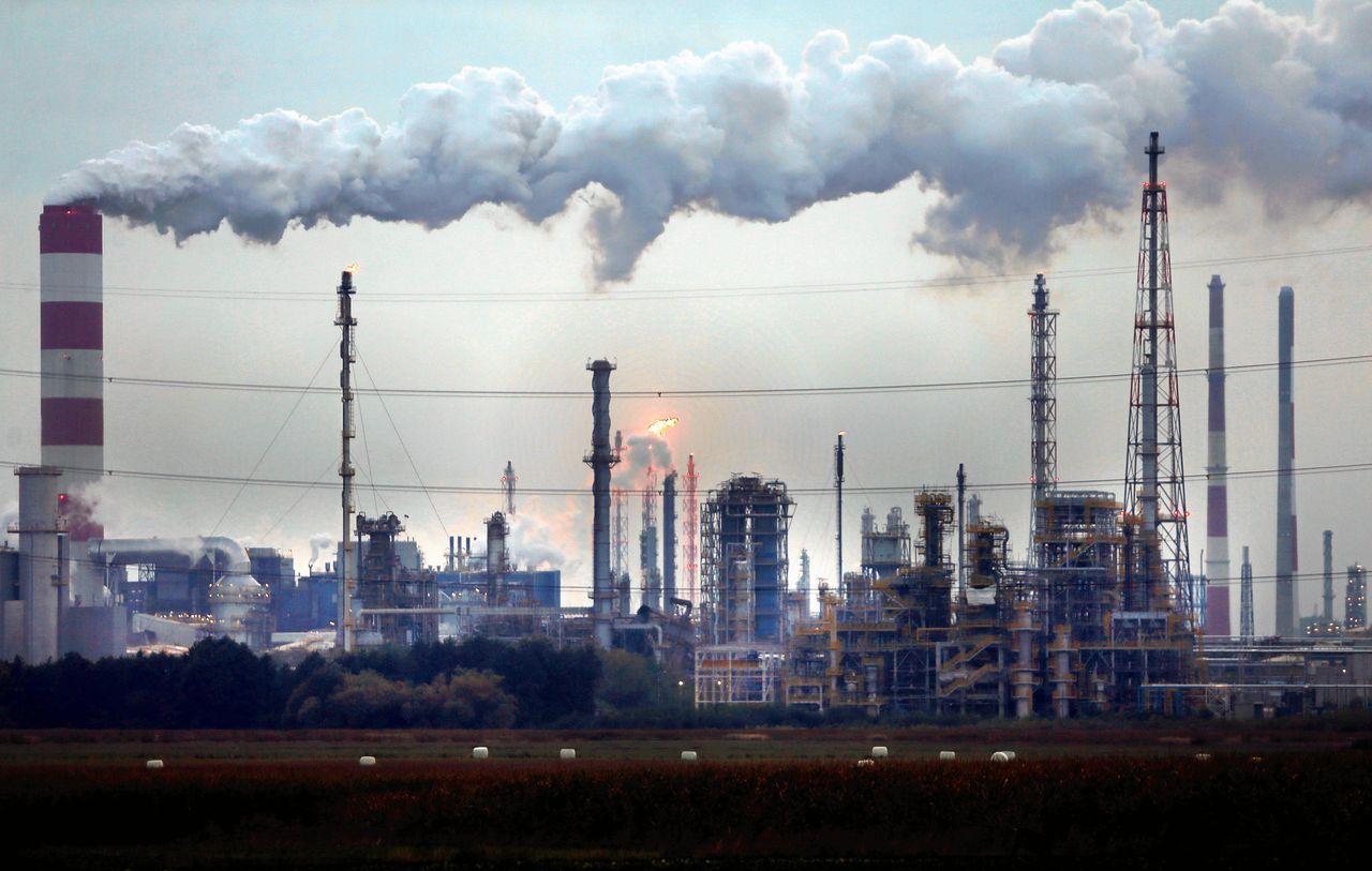 Co z dostawami ropy do Polski? PERN wydał komunikat