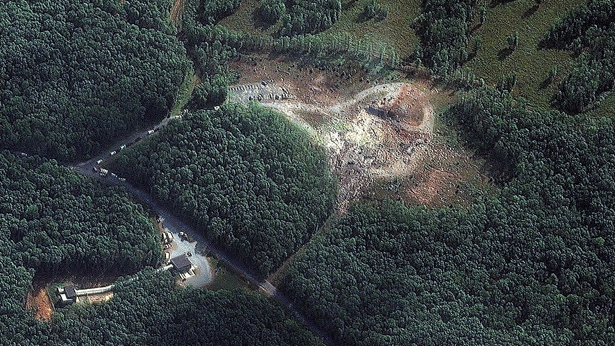 Temporary
This handout satellite image released by Vantor on October 11, 2025, shows a view of the blast site following an explosion at Accurate Energetic Systems in McEwen, Humphreys County, Tennessee, on October 10, 2025. Nineteen people were missing and an unspecified number were killed after a massive blast tore through a US military explosives plant on October 10, prompting emergency responders to scour the ravaged site for any survivors, officials said. (Photo by Satellite image �2025 Vantor / AFP) / RESTRICTED TO EDITORIAL USE - MANDATORY CREDIT "AFP PHOTO / Satellite image �2025 Vantor ? - NO MARKETING NO ADVERTISING CAMPAIGNS - DISTRIBUTED AS A SERVICE TO CLIENTS - THE WATERMARK MAY NOT BE REMOVED/CROPPED
-