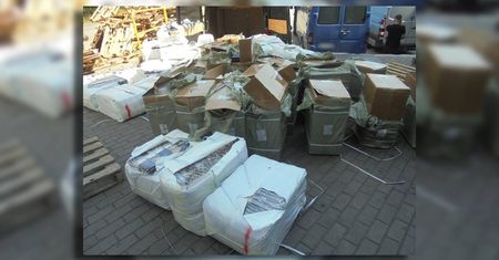Służba Celno-Skarbowa wykryła 18 ton podróbek markowej odzieży