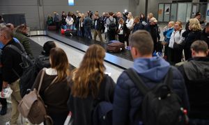 Turyści utknęli. Nie mogą wrócić do pracy. Ekspert mówi, co z wynagrodzeniem