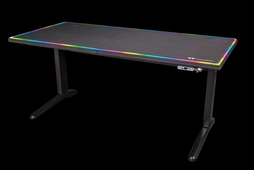 Thermaltake Level 20 RGB Battlestation – czyli to tak wygląda ponoć pierwsze biurko dla graczy