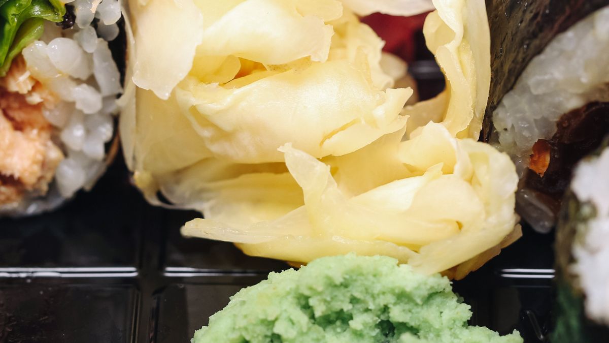 Imbir marynowany to dodatek do sushi