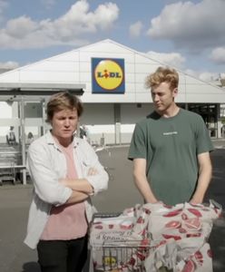 Polecieli na zakupy do Polski. Nawet z biletami lotniczymi i hotelem było taniej