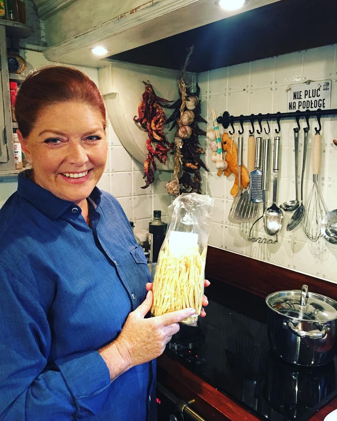 Katarzyna Dowbor w kuchni (fot. Instagram)