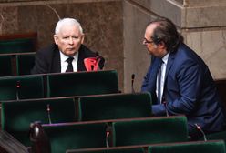 Takiego sondażu dawno nie było. Idą łeb w łeb