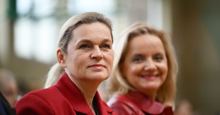 Nowacka zrezygnowała z pieniędzy. Bezprecedensowy gest w polskiej polityce