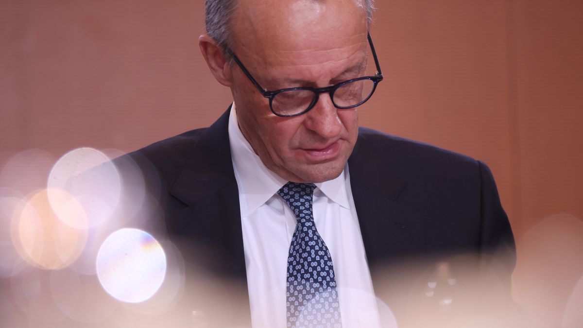 BERLIN, GERMANY - FEBRUARY 04: German Chancellor Friedrich Merz arrives for the weekly federal government cabinet meeting on February 04, 2026 in Berlin, Germany. High on the morning's agenda is the 2024 migration report. (Photo by Sean Gallup/Getty Images)