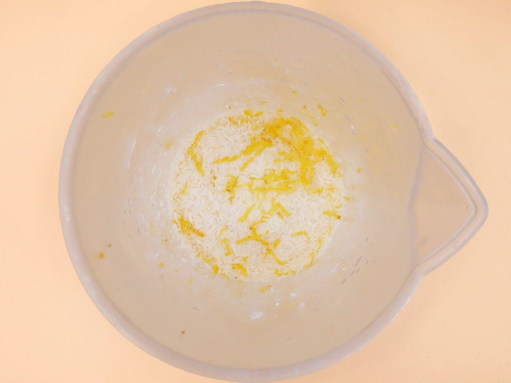 kremowa tarta cytrynowo kokosowa 4