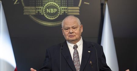 Szef NBP o swoich zarobkach i premii. "To są jakieś idiotyzmy"