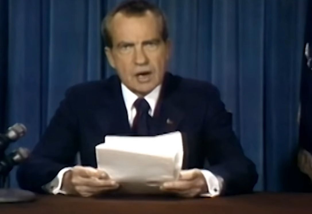 Prezydent Nixon informuje o tragicznej śmierci astronautów? Tak działa deepfake