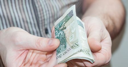 Klasa średnia w Polsce. Tyle trzeba zarabiać, by do niej należeć