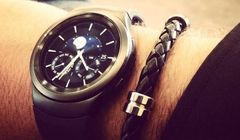 Samsung wprowadza smartwatch Gear S2 Classic New Edition w złocie i platynie za 480 euro