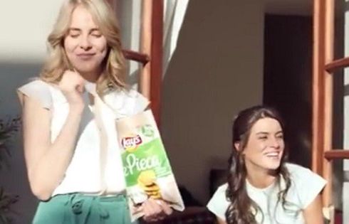 Influencerzy Jelenie Jaja, Szparagi, Poszukiwacz, Trenuj z Krzychem oraz Waksy w kampanii promującej konkurs Lay's (wideo)