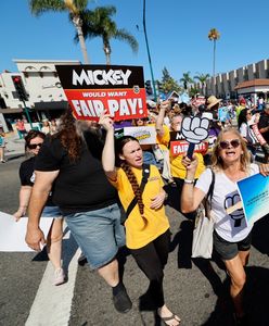 Pracownicy Disneylandu chcą protestować. Skarżą się na niskie zarobki