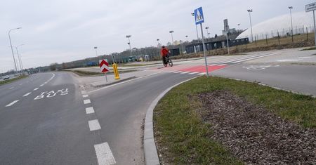 Dojazd do ośrodka szkoleniowego Motoru Lublin do poprawy. Jest wniosek o budowę nowej drogi, ale wciąż niejasne plany rozbudowy LAF