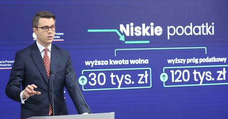 Rząd chwali się obniżaniem podatków. Policzyliśmy. Oto cała prawda