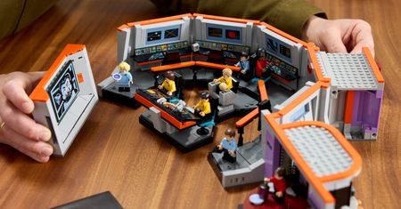 Lego pokazało drugi zestaw z uniwersum Star Trek. To kultowy mostek Enterprise'a