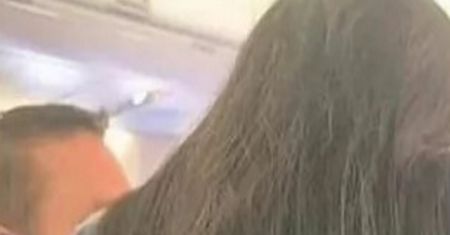Horror na pokładzie samolotu. W internecie lawina komentarzy