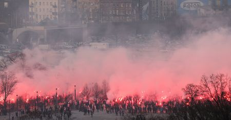 Marsz Niepodległości w Warszawie. Policja: Są osoby zatrzymane