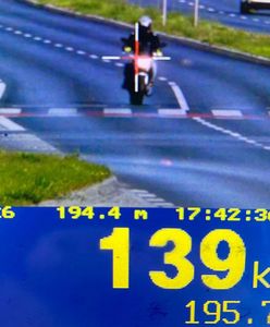 89 km/h za szybko na motocyklu. Mandat był surowy