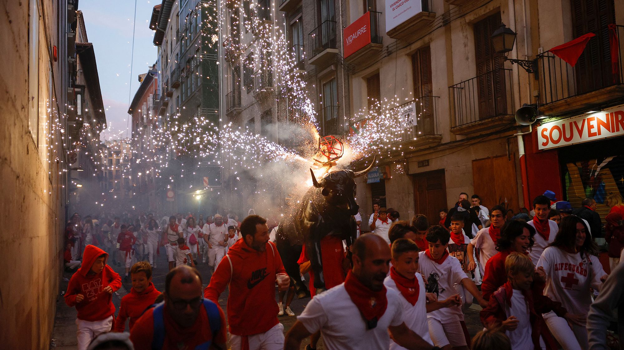 Zdjęcia z festiwalu San Fermin w Pampelunie. Byki poturbowały ludzi 2