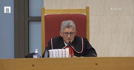 Rozprawa przed TK ws. RPO. Bodnar w ogniu pytań Piotrowicza
