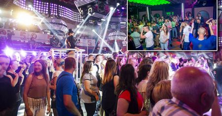 Wiejska dyskoteka z disco polo. "Szukacie sensacji, a to normalny świat"