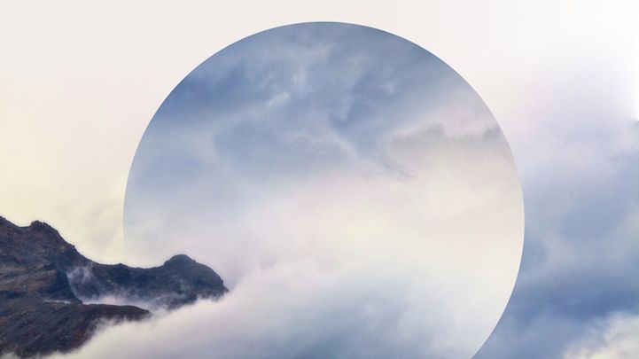 Surrealistyczne krajobrazy z geometrycznymi odbiciami 1