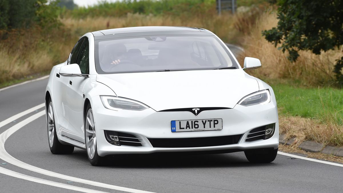 W 2016 roku Tesla Model S doczekała się liftingu.