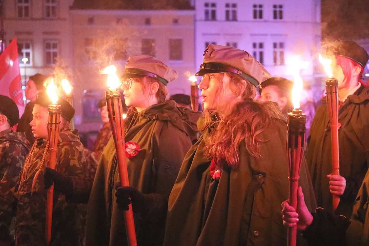 Śrem:  Świętowano 100 lat "Dobosza". Pierwsza uroczystość na nowym śremskim rynku