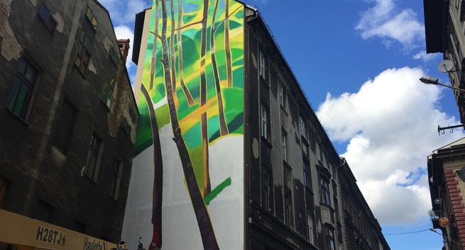 Aldi z antysmogowym muralem w Bielsku-Białej