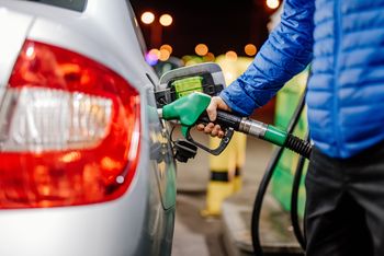 Zamieszanie wokół cen paliwa. Wyjaśniamy, skąd takie różnice na stacjach