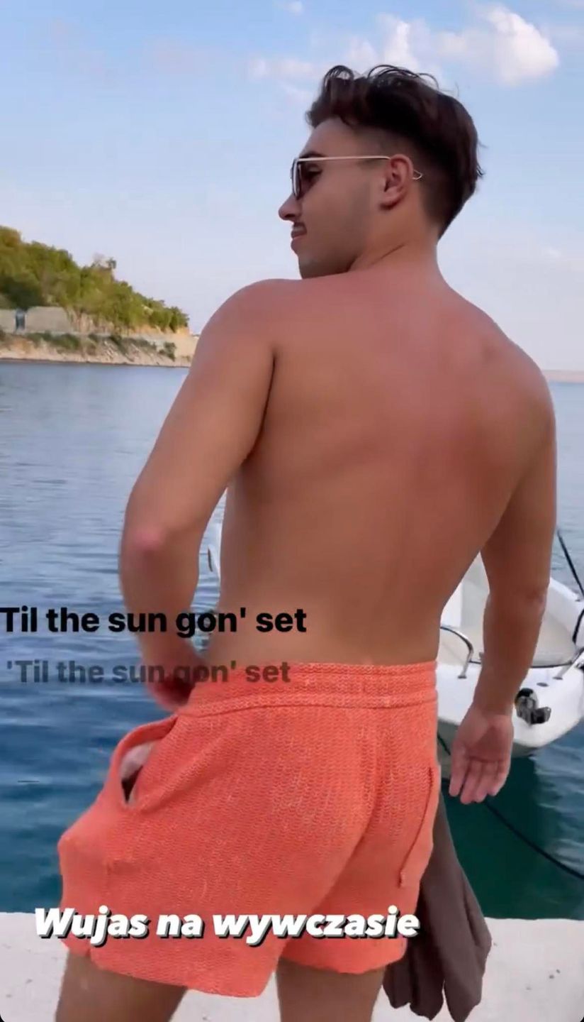Justyna Steczkowska w bikini pląsa na wakacjach z synem