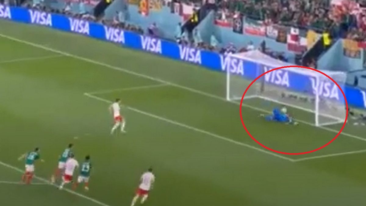 Robert Lewandowski nie pokonał Guillermo Ochoi