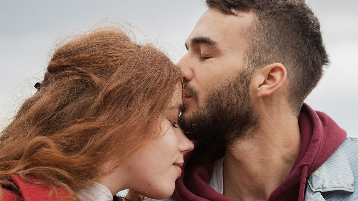 28 listopada to Dzień Pocałunku.